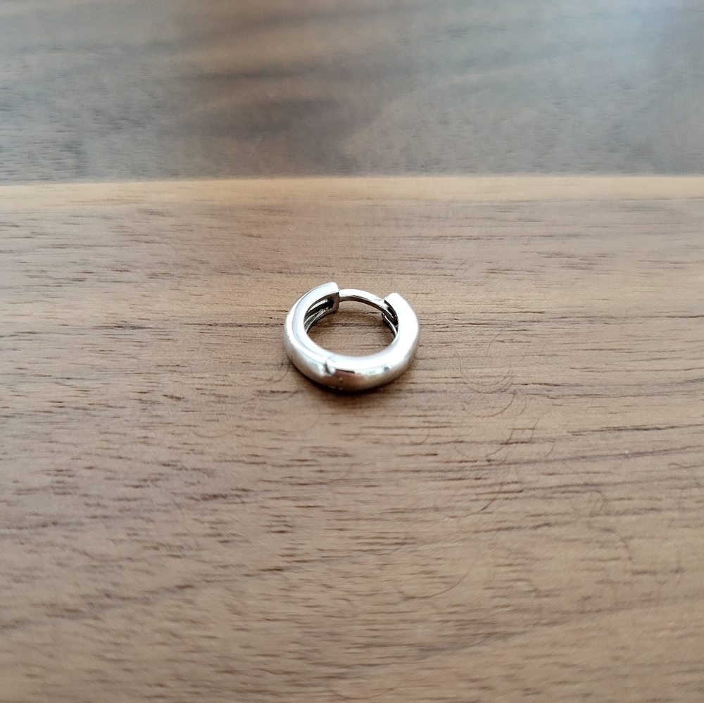 Loop earring silver